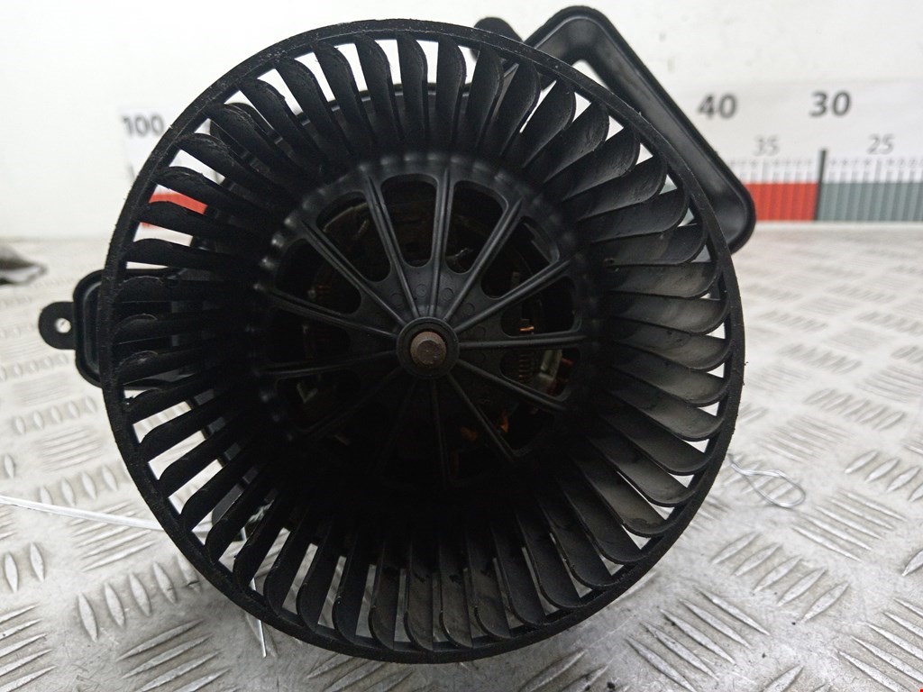 Моторчик (мотор) отопителя салона PEUGEOT 3008 2009-2016