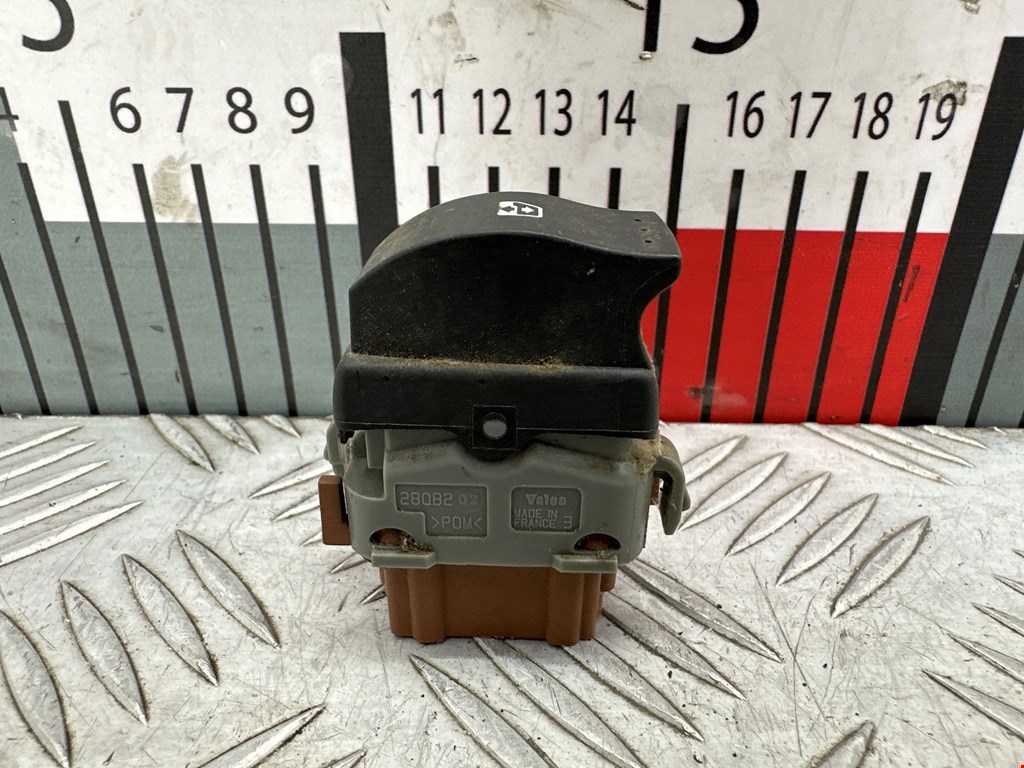 Кнопка стеклоподъемника RENAULT Laguna 2001-2007