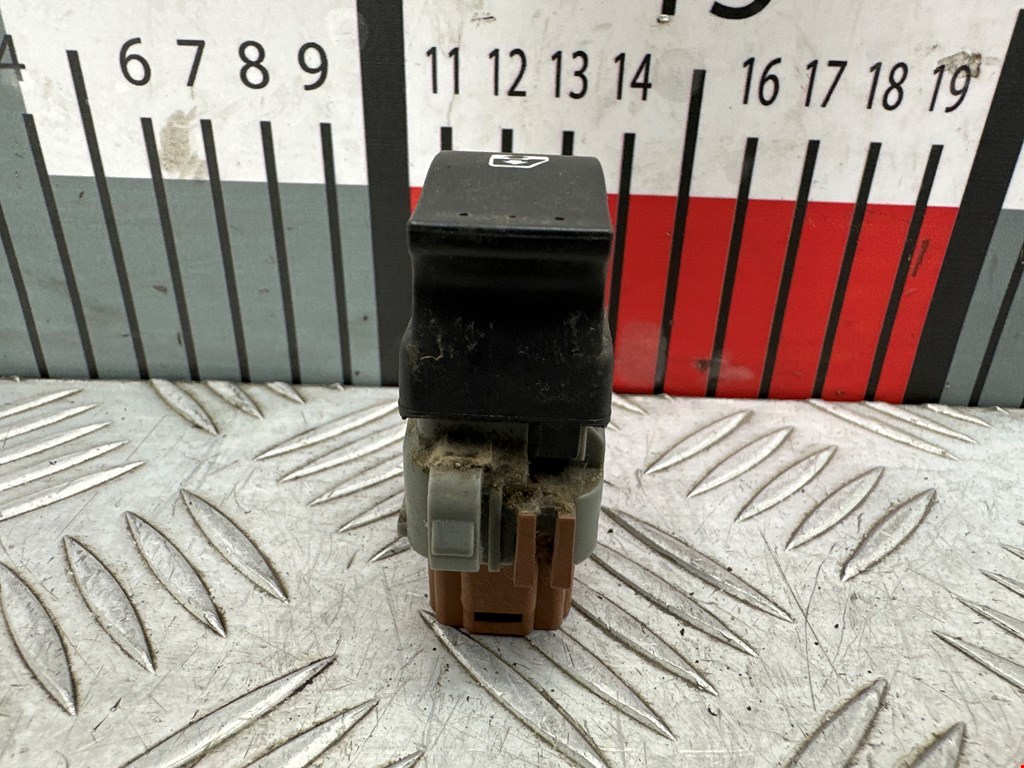 Кнопка стеклоподъемника RENAULT Laguna 2001-2007