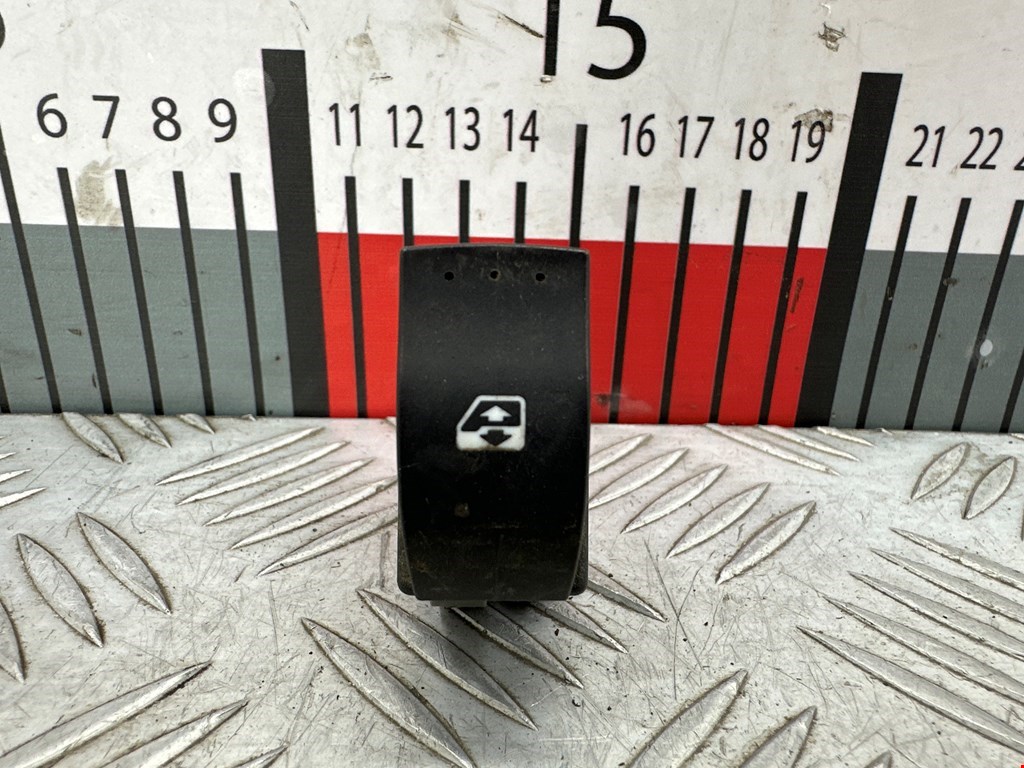 Кнопка стеклоподъемника RENAULT Laguna 2001-2007