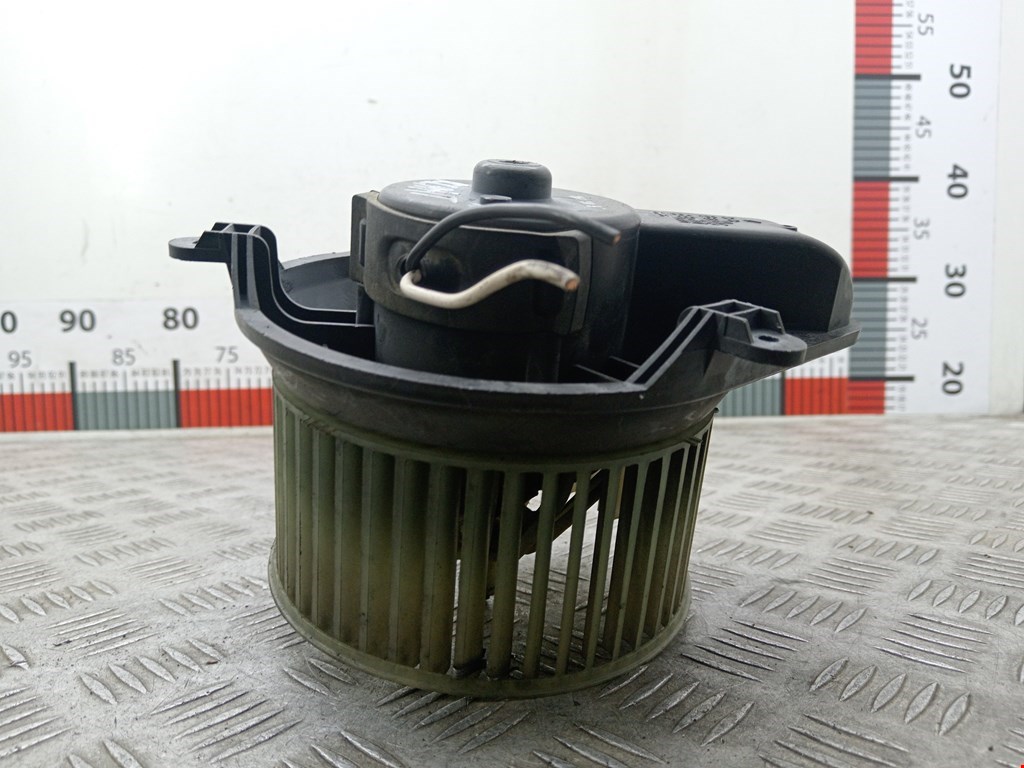 Моторчик (мотор) отопителя салона CITROEN Xantia 1993-2002