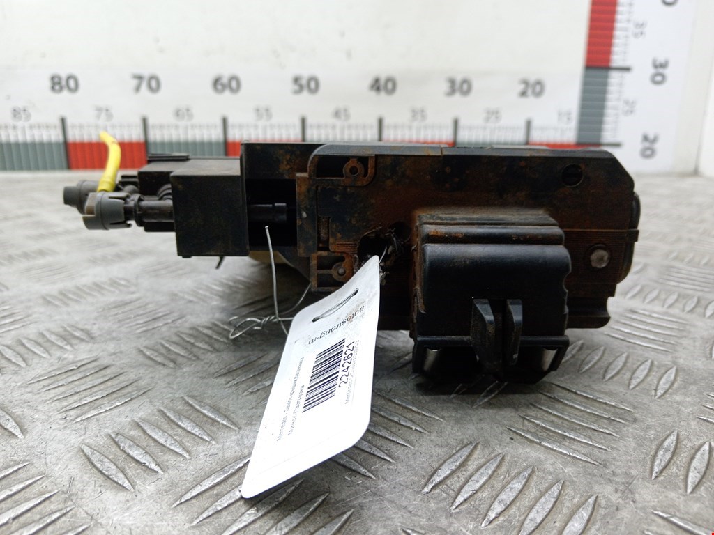Замок багажника (крышки двери) MERCEDES-BENZ S-Class IV W220 1998-2005