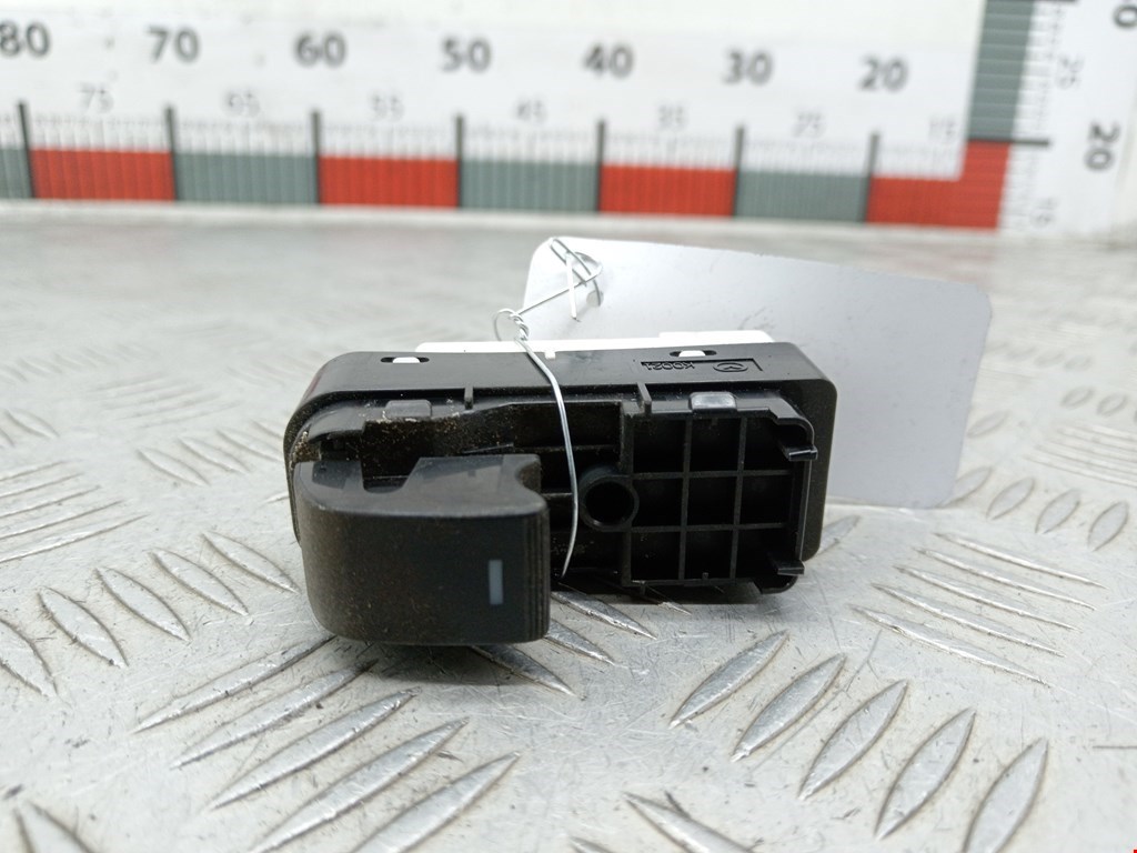 Кнопка стеклоподъемника MAZDA Mazda 3 BL 2009-2013