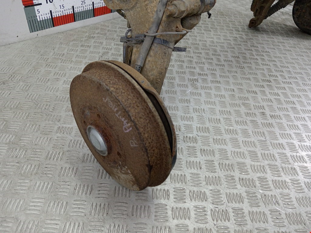 Балка задняя PEUGEOT Partner 1996-2009