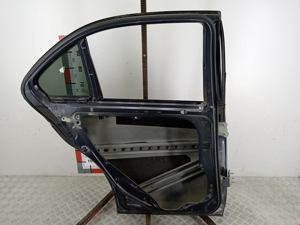 Дверь задняя левая MERCEDES-BENZ C-Class C-klasse W204 2007-2015