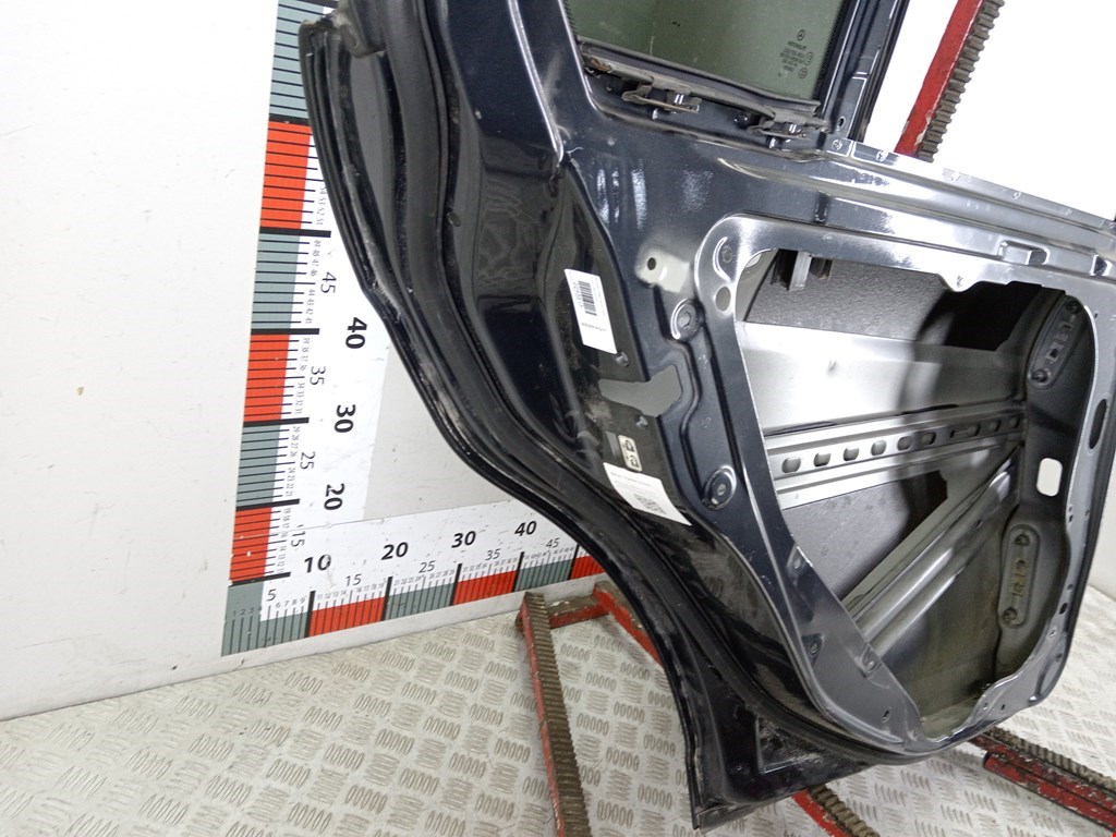 Дверь задняя левая MERCEDES-BENZ C-Class C-klasse W204 2007-2015