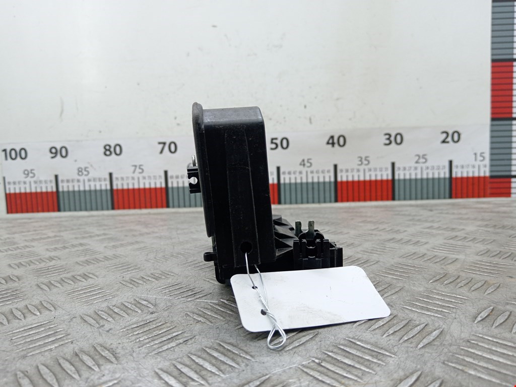 Замок двери задней левой BMW 5er 5 серия E60/E61 2003-2010