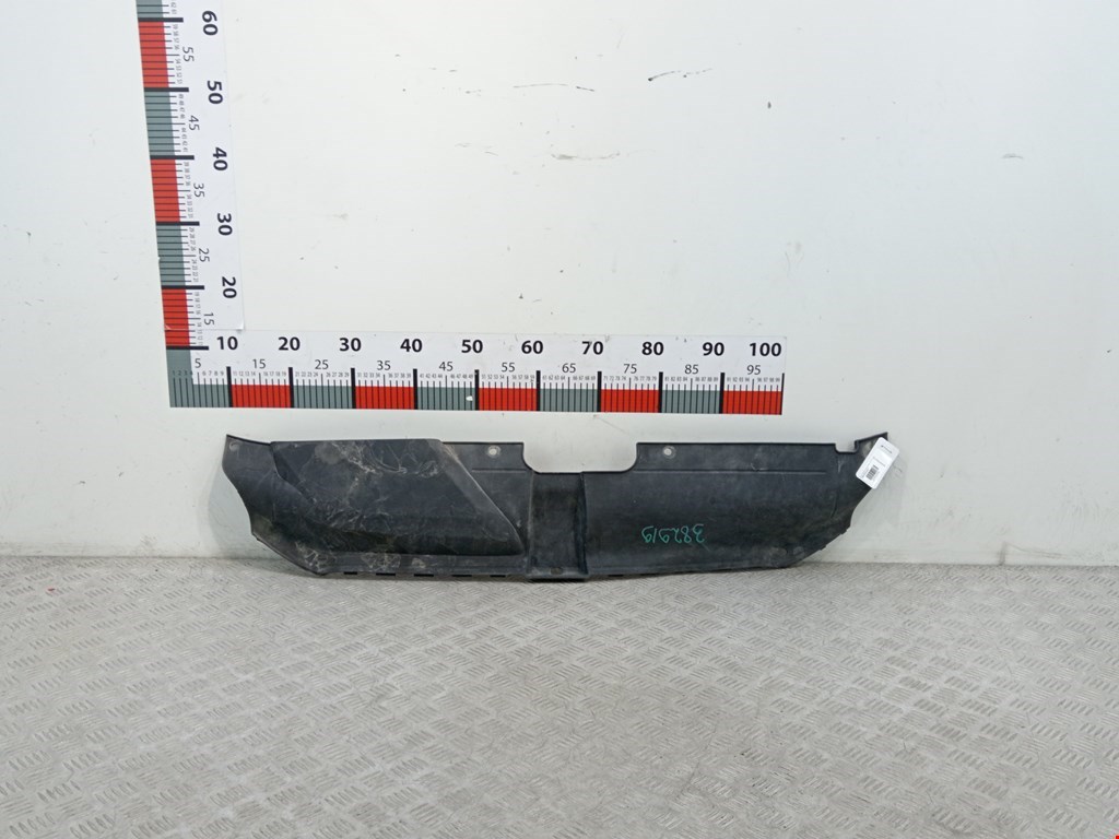 Накладка декоративная под капот (кожух замка капота и прочие) Audi A4 B8 (2007-2015)