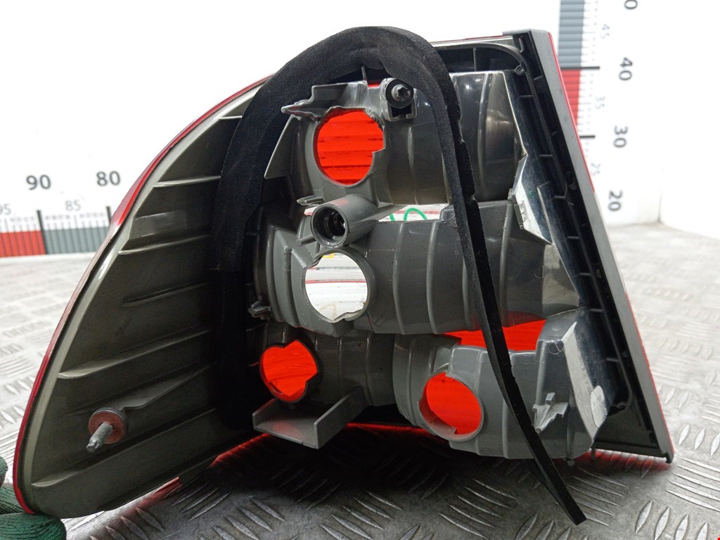 Фонарь задний правый BMW 3er E46 1998-2006