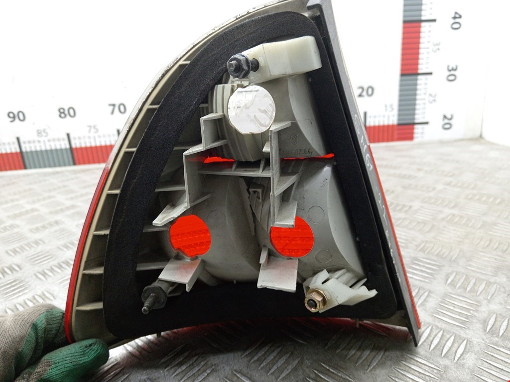 Фонарь задний правый BMW 3er E46 1998-2006