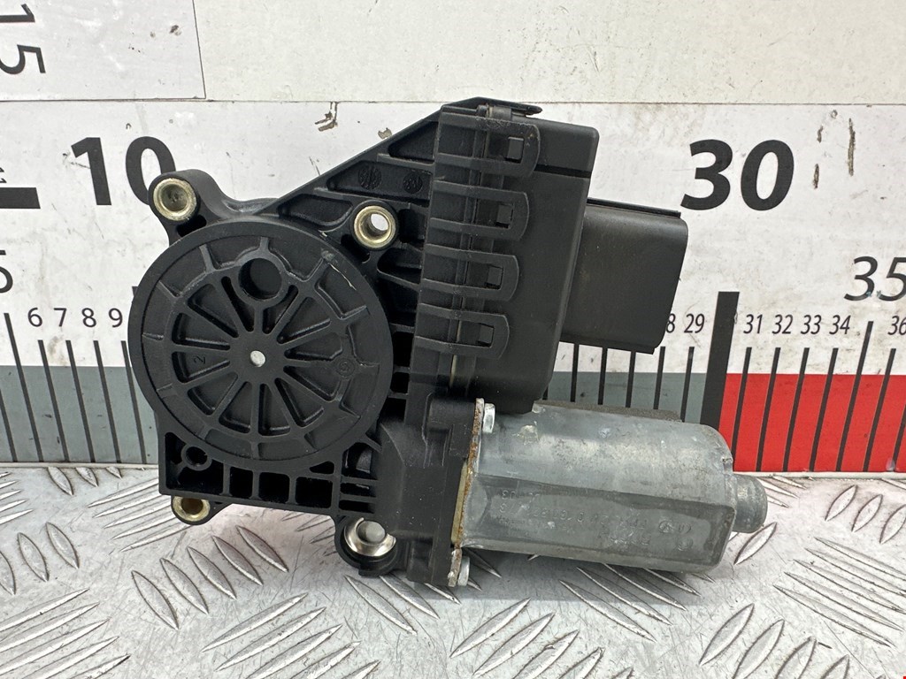 Моторчик стеклоподъемника Ford Mondeo 3 (2000-2007)