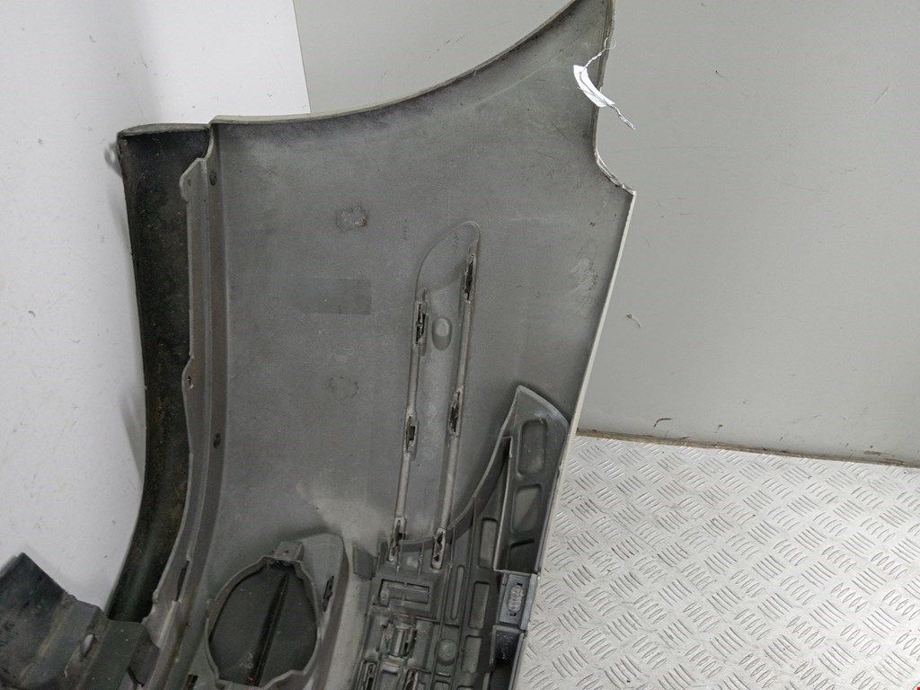 Бампер передний RENAULT Laguna 2001-2007