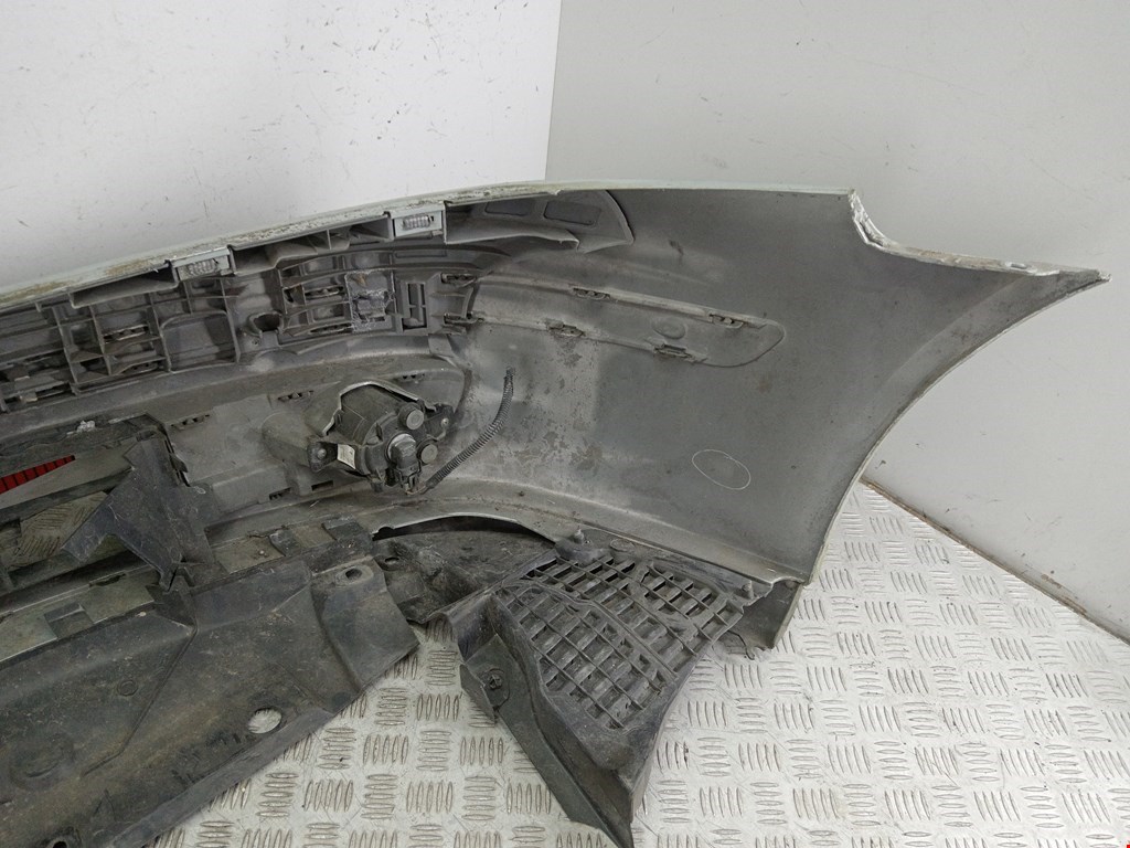 Бампер передний RENAULT Laguna 2001-2007