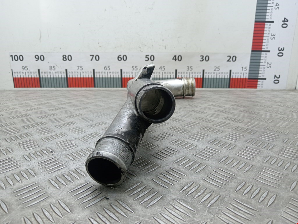 Патрубок интеркулера AUDI A4 B7 2004-2007