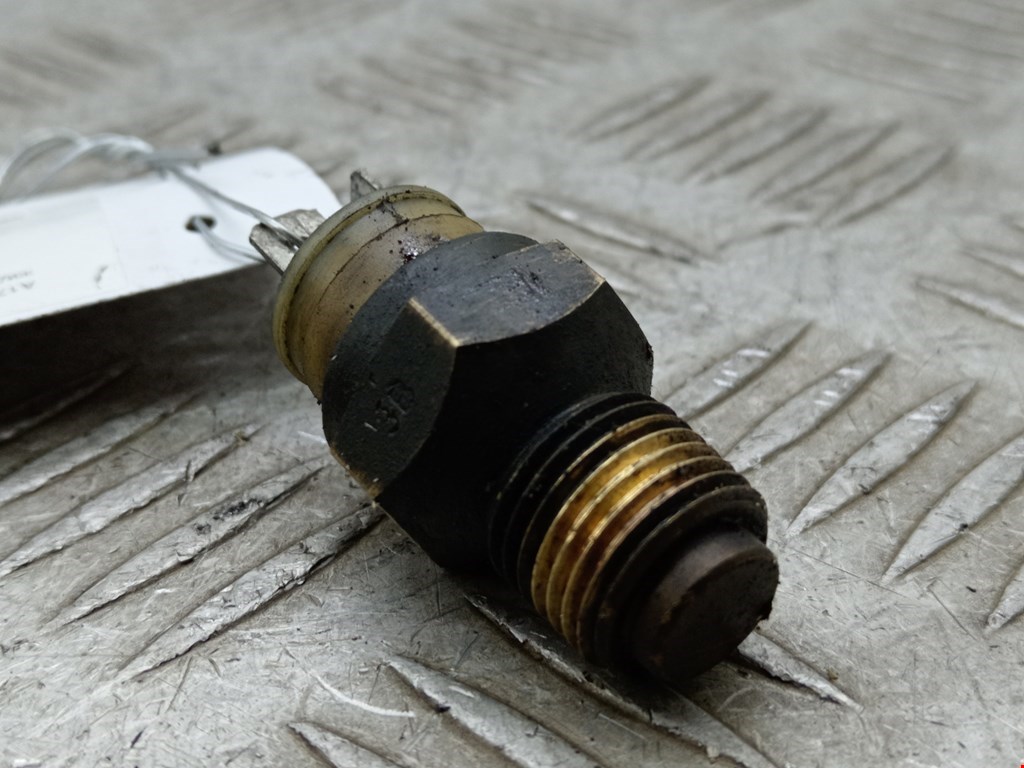 Датчик температуры (охлаждающей жидкости) IVECO Daily III 1999-2006