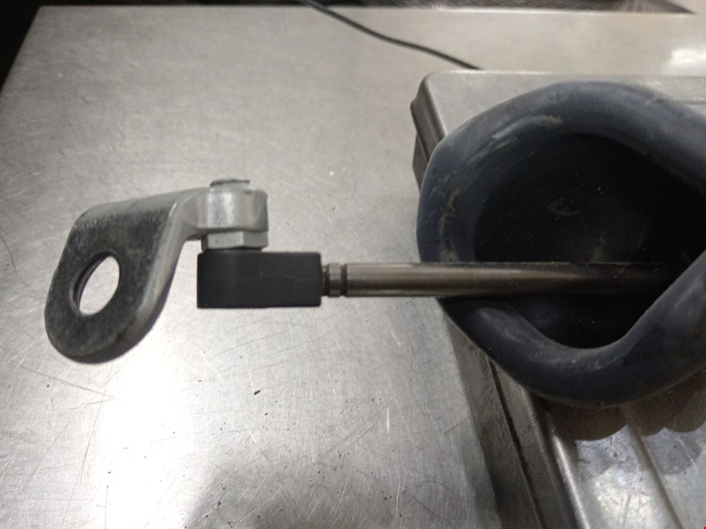 Ограничитель открывания двери BMW 7er 7 серия E65/E66 2001-2008