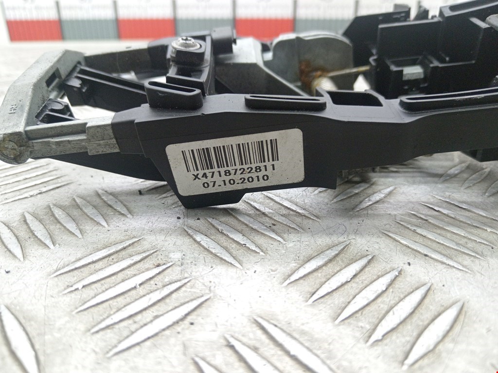 Кронштейн ручки BMW 5er 5 серия F10/F11/F07 2009-2017