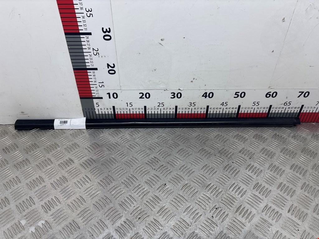 Накладка декоративная (молдинг) стекла двери передней левой Renault Espace 4 (2002-2014)