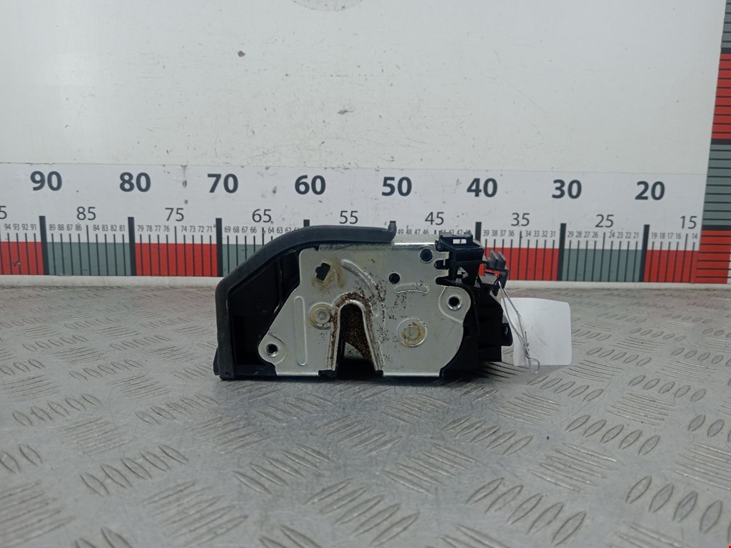Замок двери задней правой BMW X5 E70 2007-2013