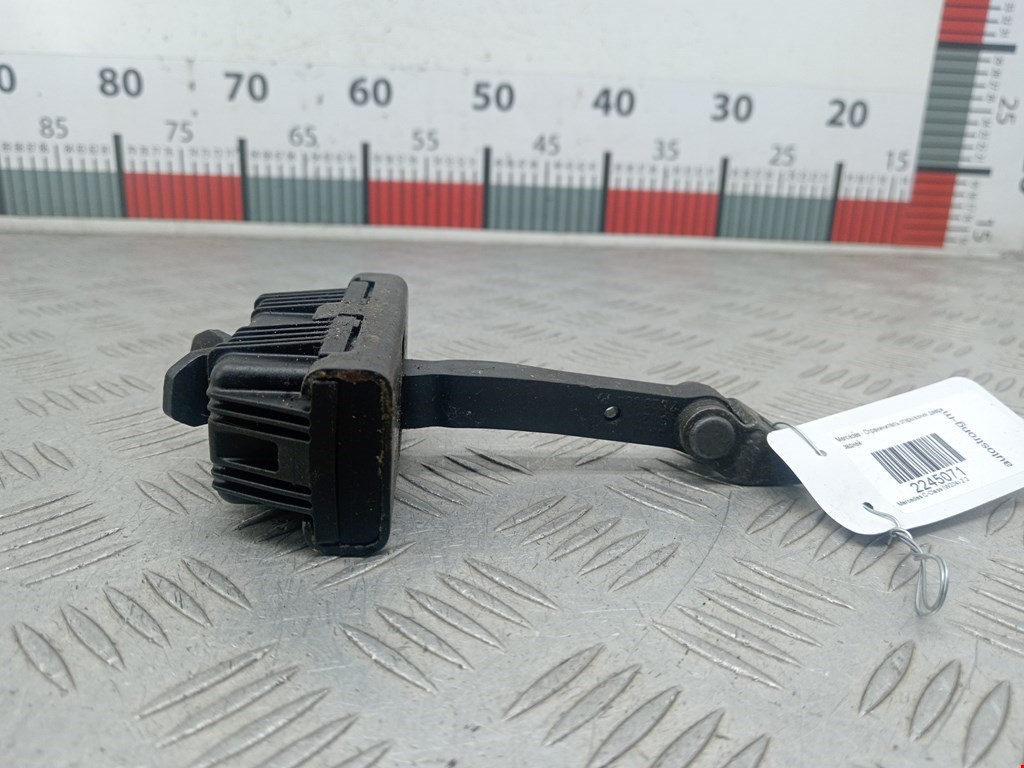 Ограничитель открывания двери MERCEDES-BENZ C-Class C-klasse W204 2007-2015