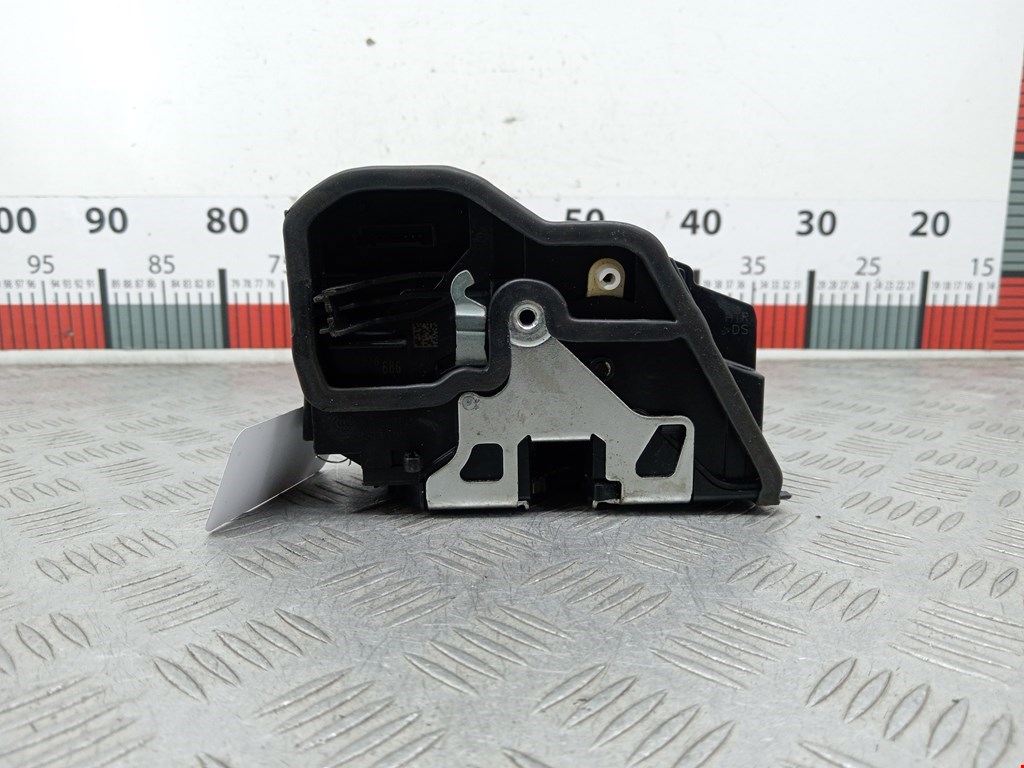 Замок двери задней правой BMW X5 E70 2007-2013