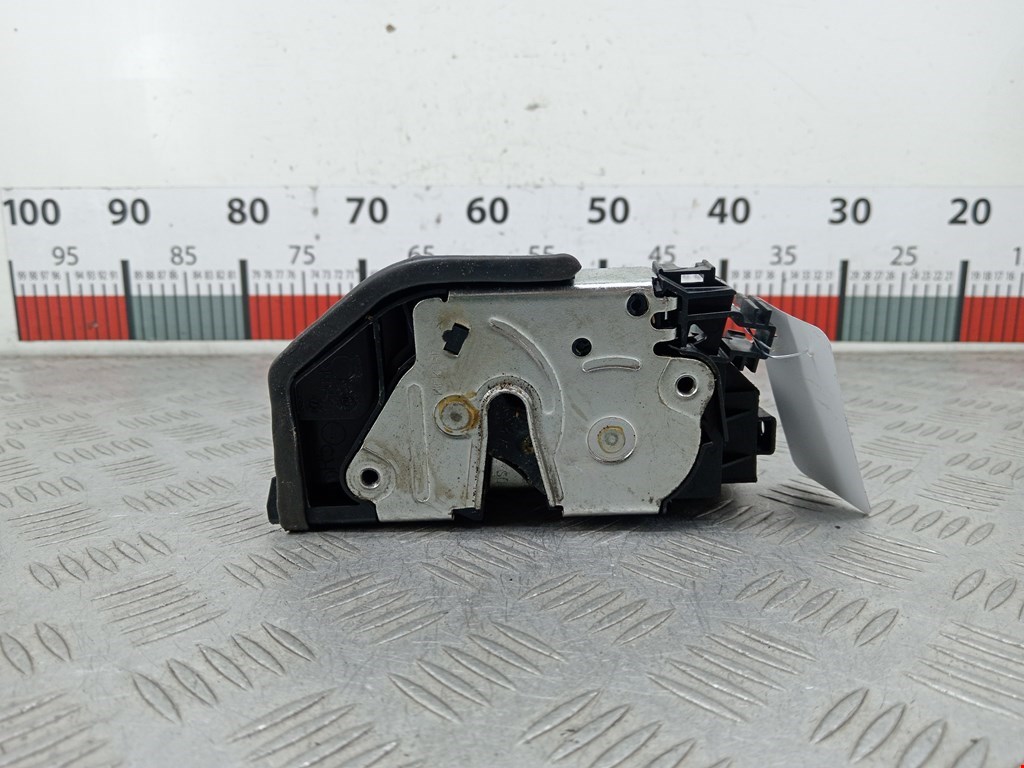 Замок двери задней правой BMW X5 E70 2007-2013