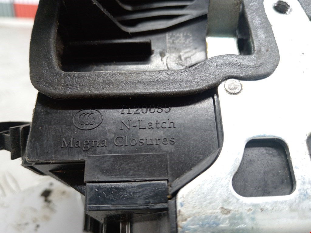 Замок двери передней правой BMW X5 E70 2007-2013