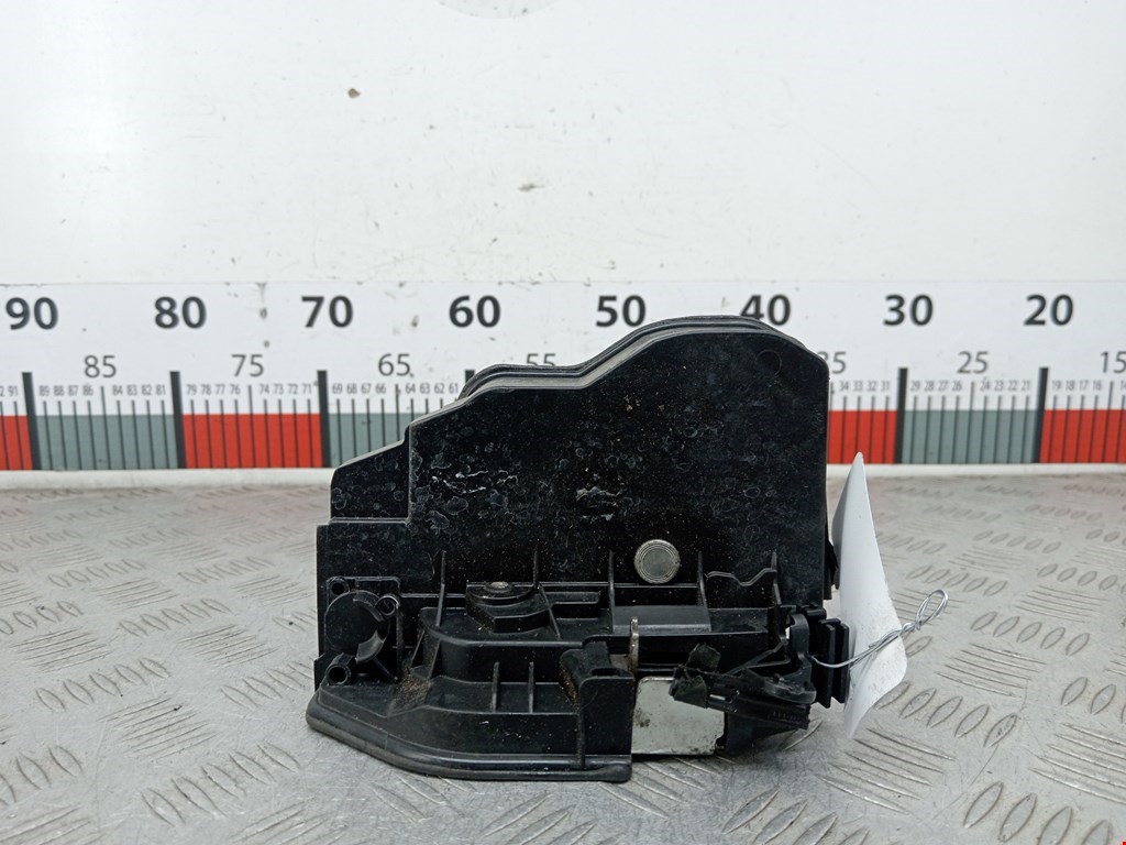 Замок двери передней правой BMW X5 E70 2007-2013