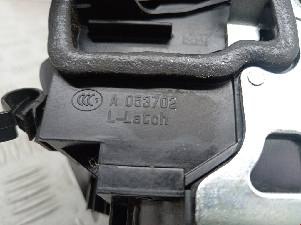 Замок двери передней правой BMW X5 E70 2007-2013