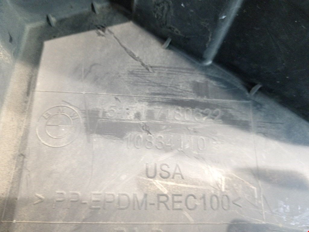 Локер (подкрылок) передний правый BMW X6 E71 2007-2014