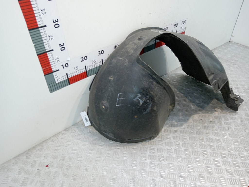 Локер (подкрылок) передний правый BMW 5er 5 серия E39 1995-2004