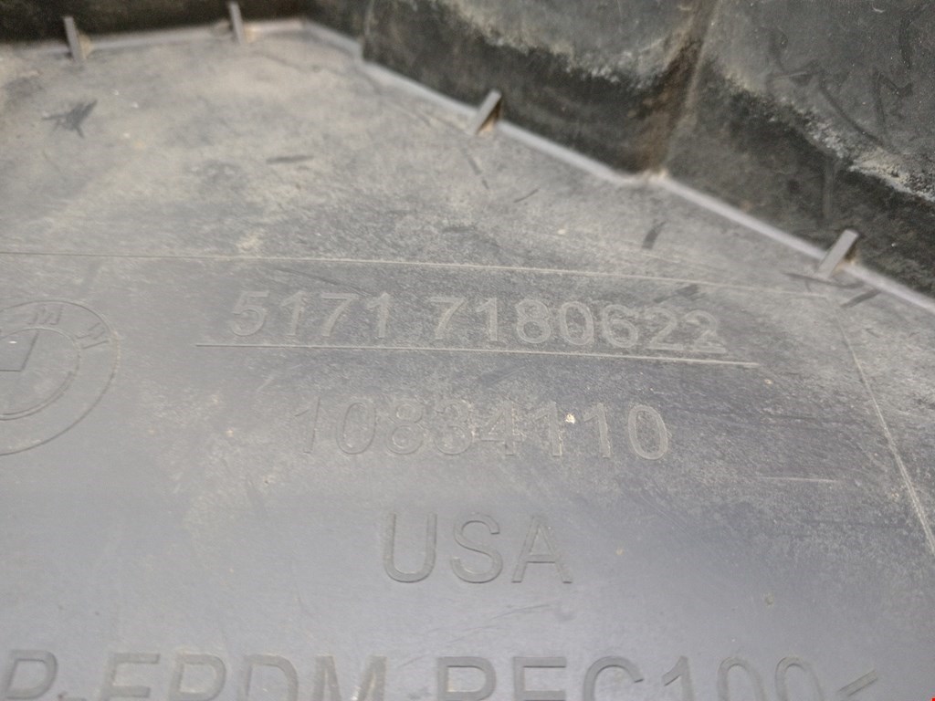 Локер (подкрылок) передний правый BMW X6 E71 2007-2014