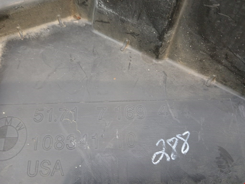 Локер (подкрылок) передний правый BMW X6 E71 2007-2014