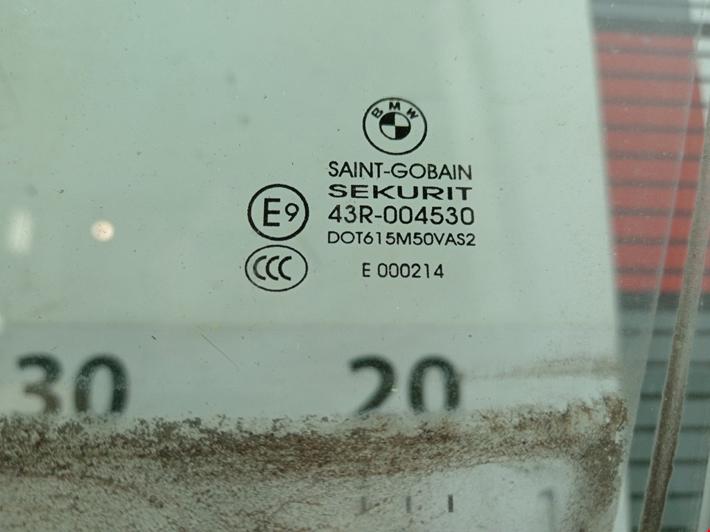 Стекло двери переднее левое BMW X5 E70 2007-2013