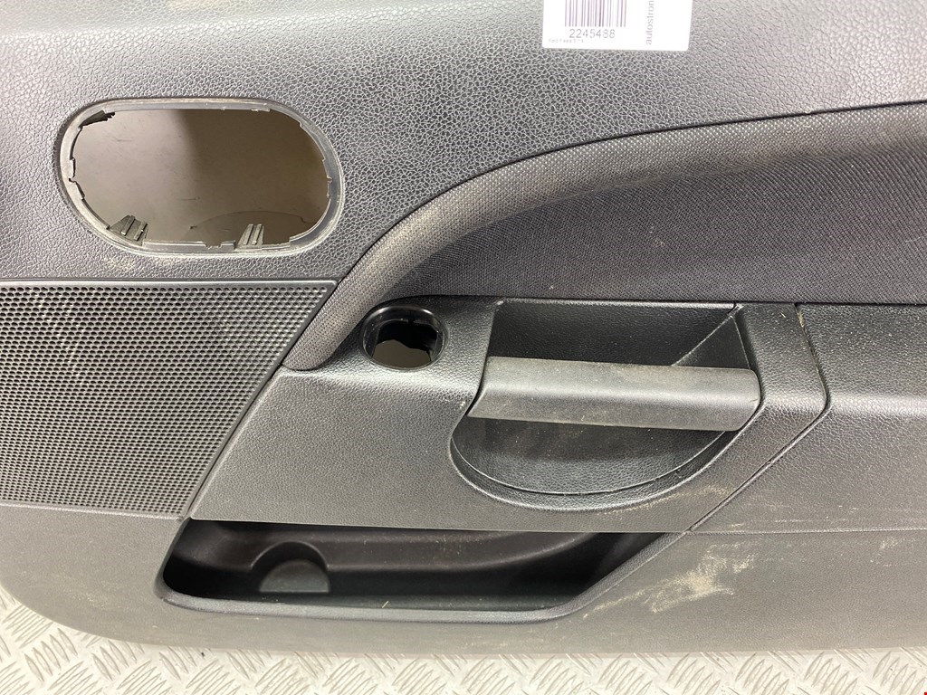 Обшивка двери передняя правая FORD Fiesta 2001-2008