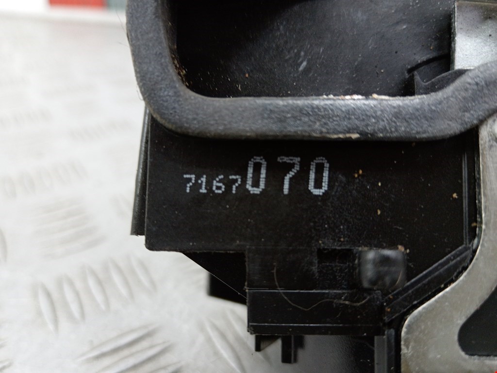 Замок двери задней правой BMW 5er 5 серия E60/E61 2003-2010