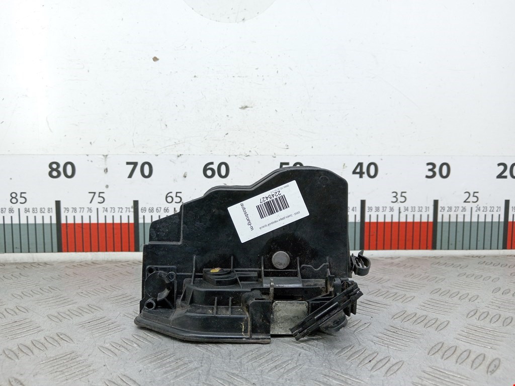 Замок двери передней правой BMW X5 E70 2007-2013