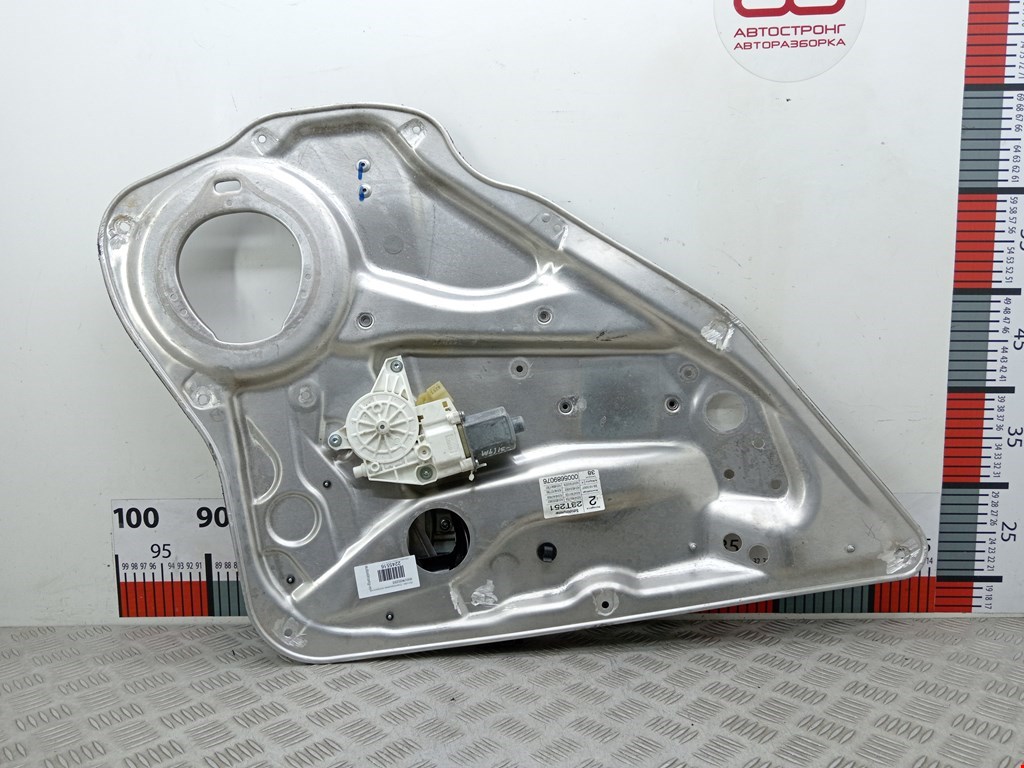 Стеклоподъемник задний левый MERCEDES-BENZ C-Class C-klasse W204 2007-2015