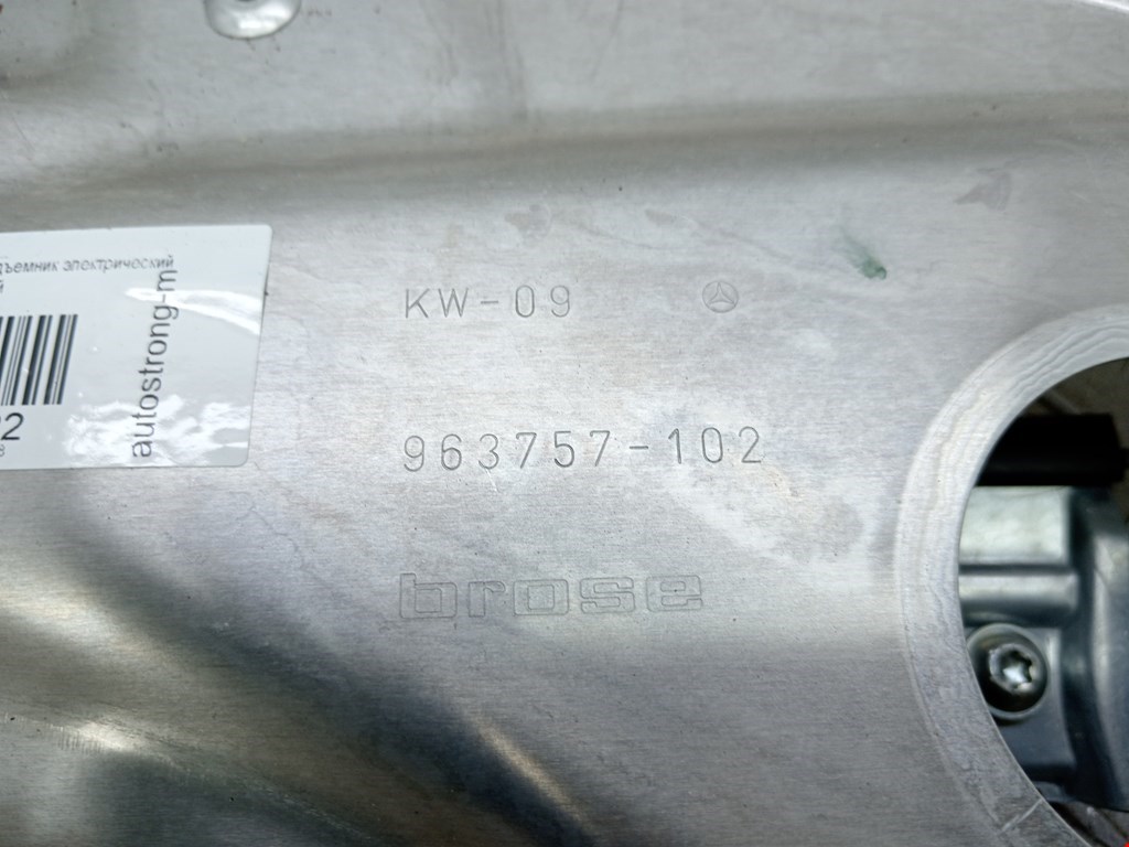 Стеклоподъемник передний левый MERCEDES-BENZ C-Class C-klasse W204 2007-2015