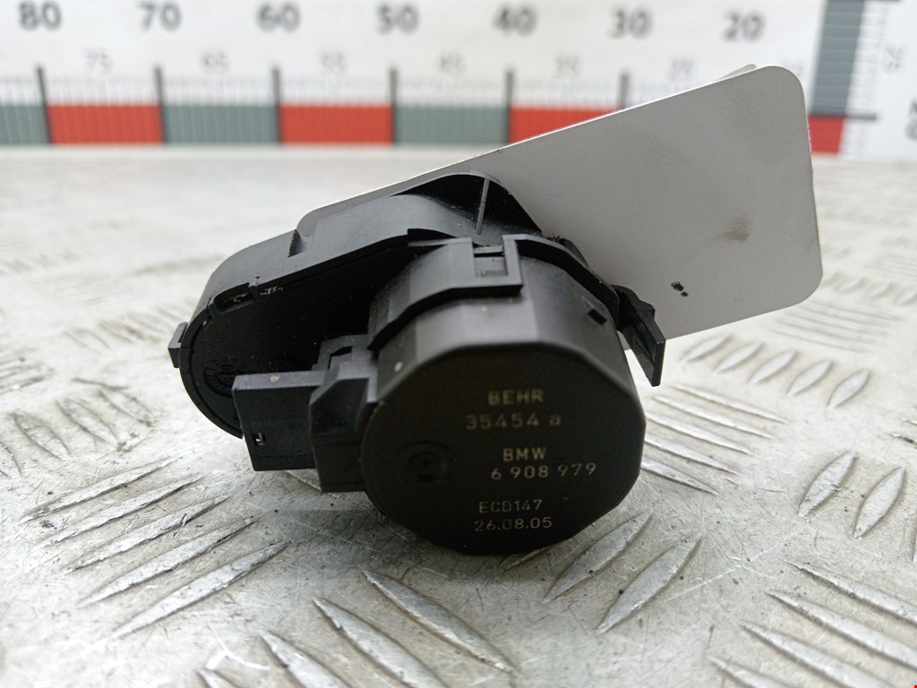 Моторчик заслонки печки BMW 7er 7 серия E65/E66 2001-2008