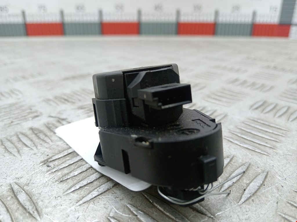 Моторчик заслонки печки BMW 7er 7 серия E65/E66 2001-2008