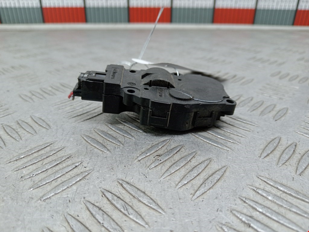 Моторчик заслонки печки BMW X5 E70 2007-2013