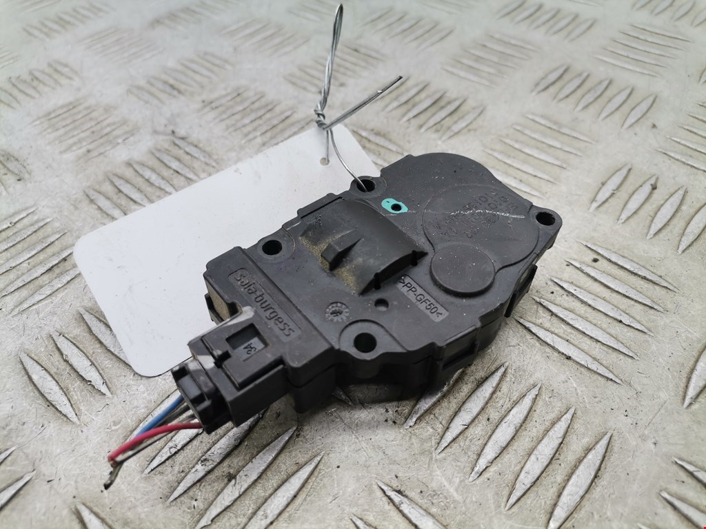 Сервопривод (электропривод моторчик привода) заслонки печки Mini Cooper D Clubman (F54) (2015-2023)