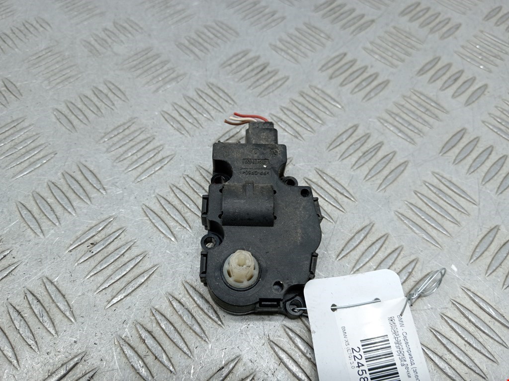 Моторчик заслонки печки BMW X5 E70 2007-2013