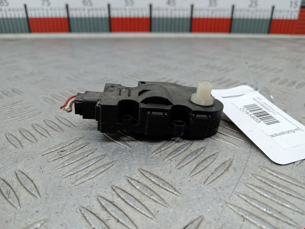 Моторчик заслонки печки BMW X5 E70 2007-2013