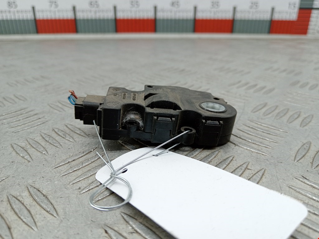 Моторчик заслонки печки BMW X5 E70 2007-2013