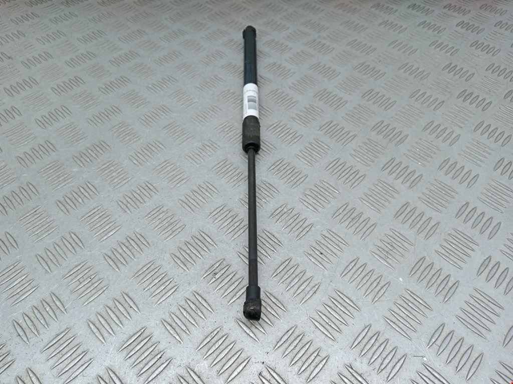 Амортизатор крышки (двери) багажника BMW 1er E81\E87 2004-2011