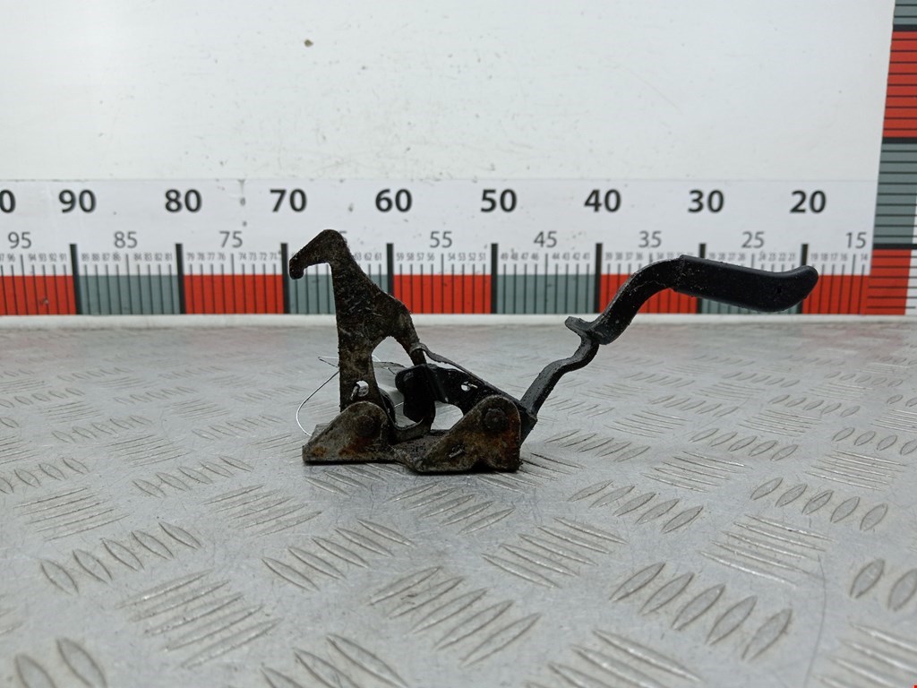 Крюк капота BMW 3-Series (E46) (1998-2007)