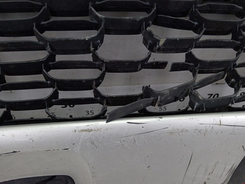 Решетка в бампер RENAULT Duster 2011-2021