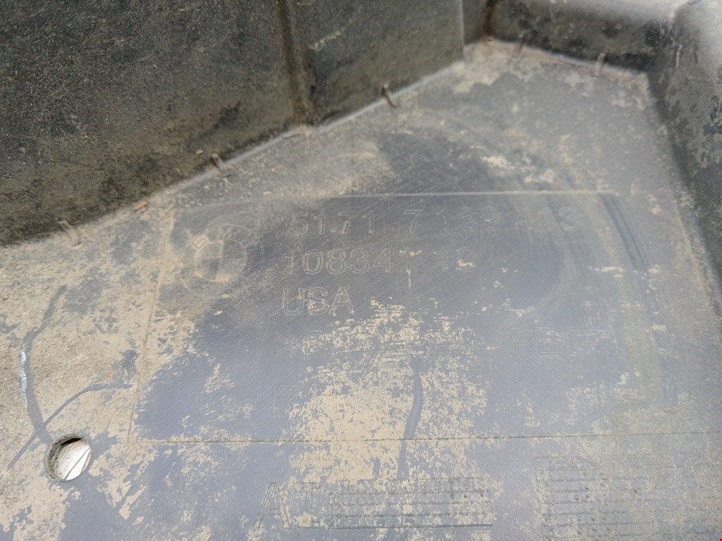 Локер (подкрылок) передний левый BMW X5 E70 2007-2013